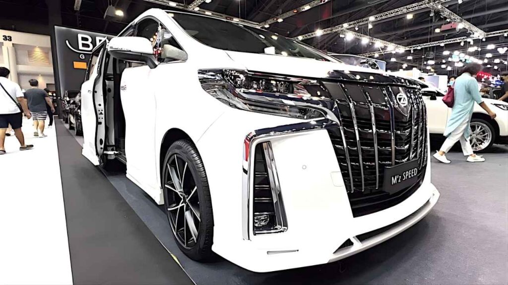 Toyota Alphard 2.5 Hybrid E-Four 2026: Lujo, Tecnología Híbrida y Confort Premium en Cada Viaje